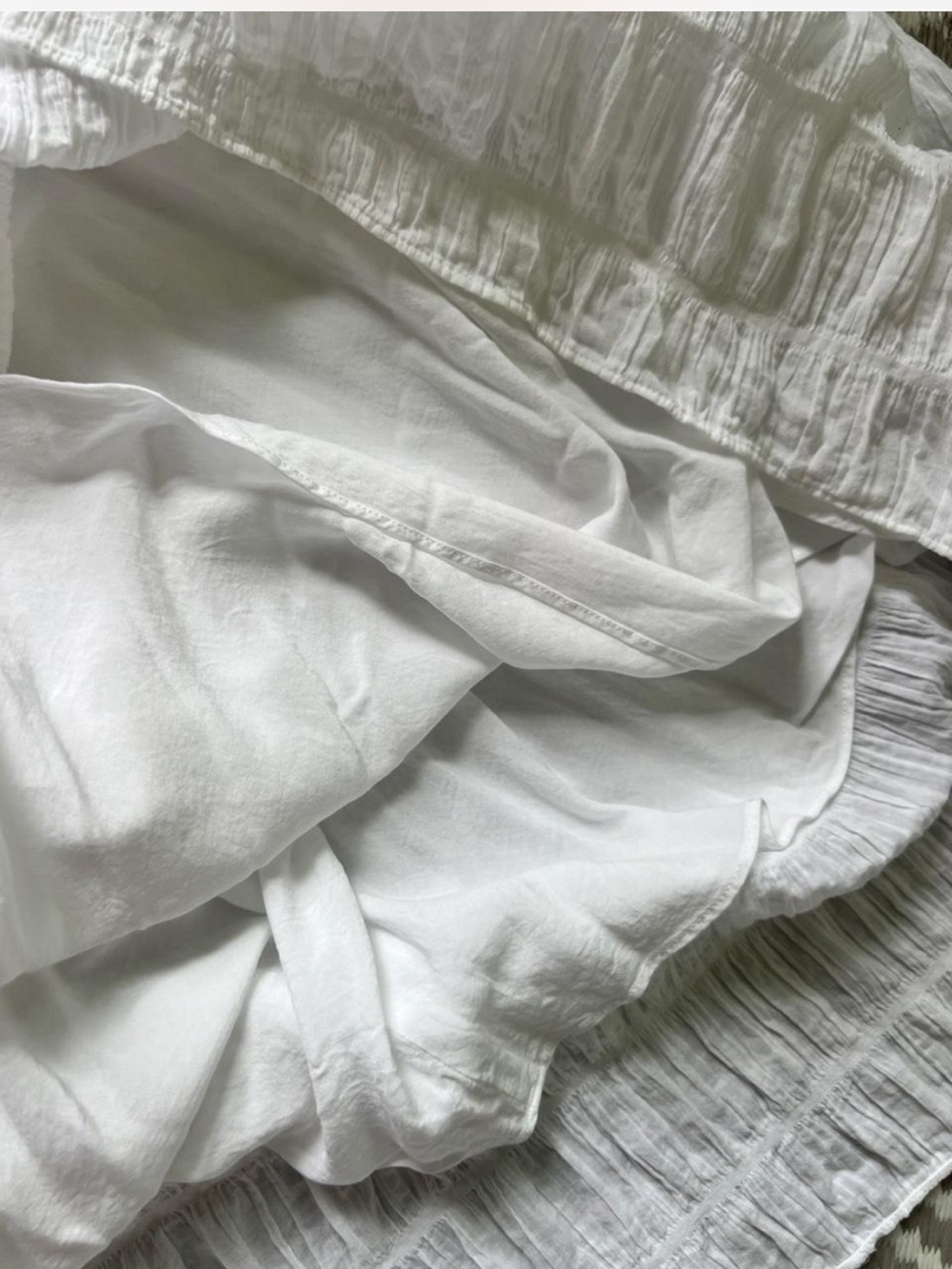 FRAME Savannah Shirred Poplin Crinkle V-Neck Asymmetrical Maxi White Dress Med - Picture 6 of 9